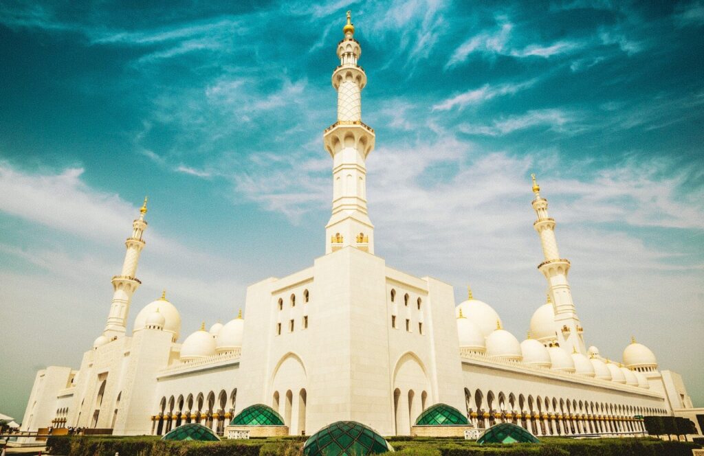 abu dhabi's sheikh zayed grand mosque