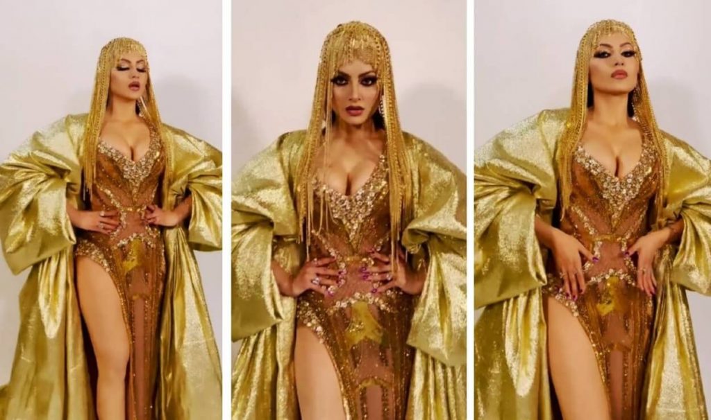 urvashi rautela Arab Fashion Week showstopper sensual