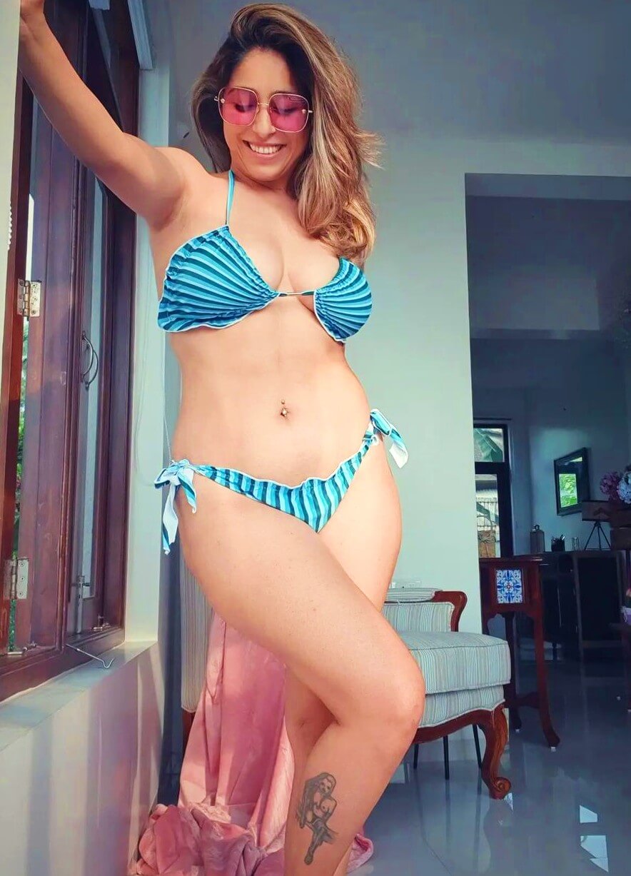 neha bhasin big boobs in tiny blue bikini top